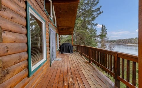 Welcome to our Wandering Moose Riverfront Hideaway.