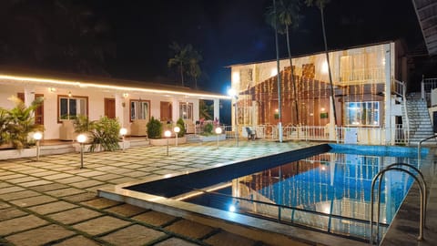 Superior Bungalow, Balcony, Bay View | Pool | Outdoor pool