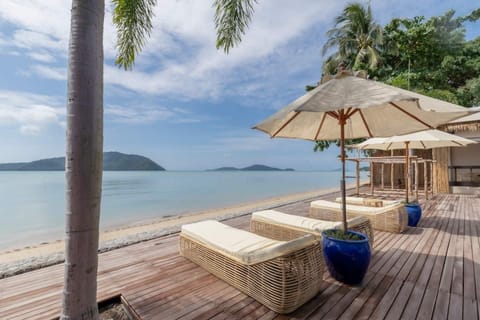 NEW Serenity Tropical 2 Bed Condo On Beachfront (10503)
