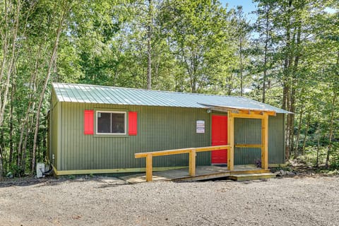 Langley Vacation Rental | 1BR | 1BA | 544 Sq Ft