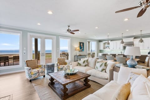 House, 4 Bedrooms | Living area | Smart TV, streaming services
