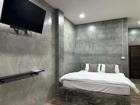 Room | Desk, free WiFi