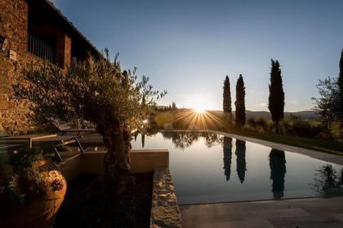 Seasonal outdoor pool, open 8:00 AM to 8:00 PM, sun loungers