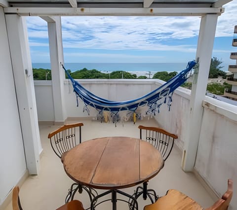 Basic Apartment | Outdoor dining