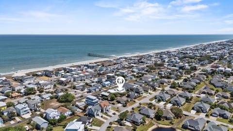 Whether you're planning a relaxing beach vacation or an extended coastal stay, Sea Glass Cottage offers comfort, location, and seaside charm just minutes from the ocean.