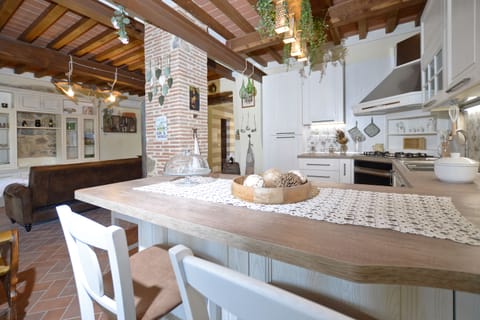 Family Apartment, 1 Bedroom, Microwave, Mountainside (Dimora Belfiore) | Private kitchen | Fridge, microwave, oven, stovetop