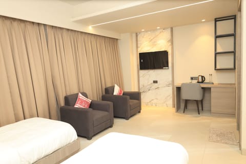 Luxury Single Room