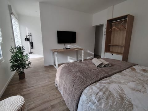 Comfort Room, Balcony | Free WiFi
