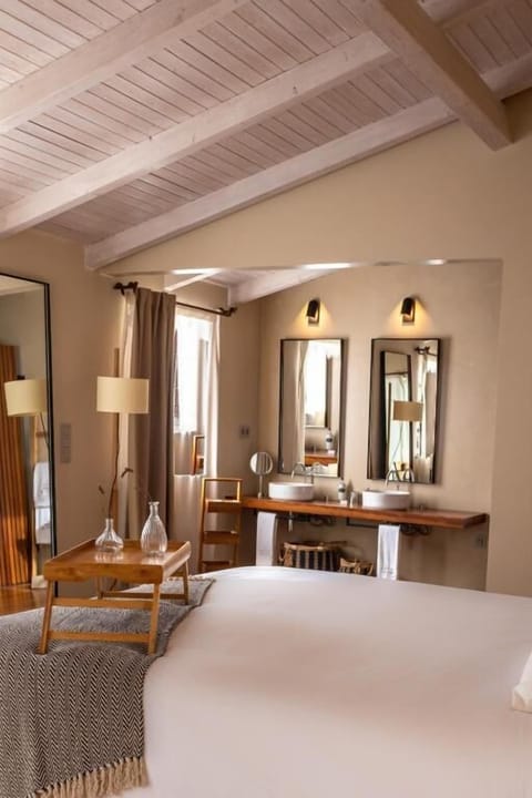 In-room safe, desk, blackout drapes, soundproofing