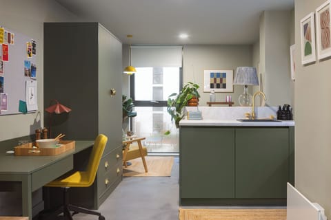 Classic Studio, Non Smoking | Dining