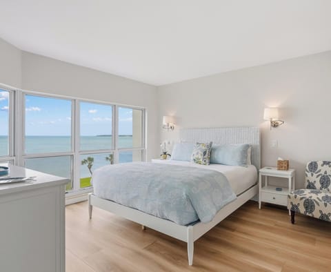 King master bedroom with bay views