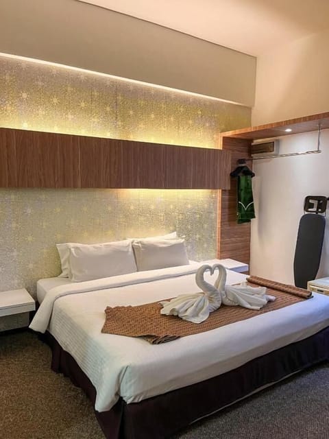 Executive Double Room, City View | Iron/ironing board, free WiFi, wheelchair access