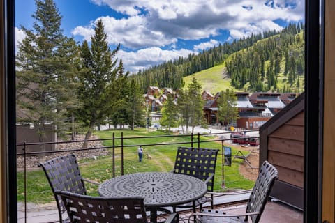 Heated balcony right in your room at Village Center Powder Run Chalet!