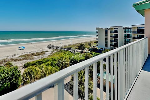 Hamilton 502 Oceanfront