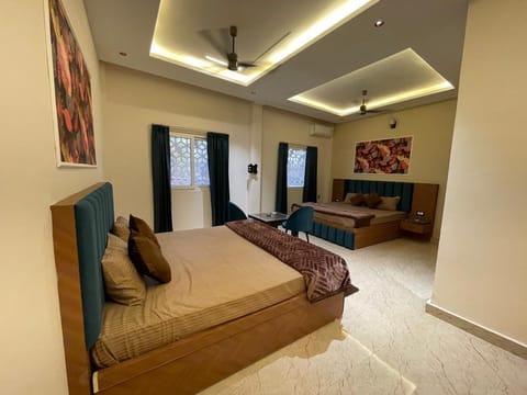 Deluxe Double or Twin Room, Balcony | Desk, free WiFi