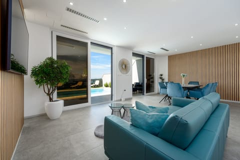 House, Smoking | 3 bedrooms