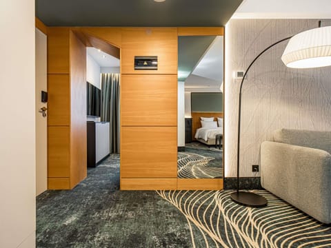 In-room safe, desk, soundproofing, iron/ironing board