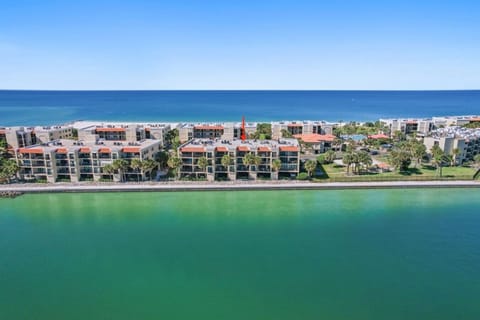 Exclusive Gulf Coast vacation condo on Sunset Beach — Treasure Island, FL, where the Gulf meets Blind Pass