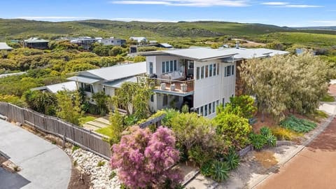 Perched above sweeping coastal bushland, this Margaret River retreat offers a peaceful escape just moments from renowned wineries, beaches, and scenic walking trails.