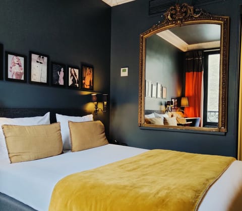 Double Room | Desk, soundproofing, free WiFi, bed sheets