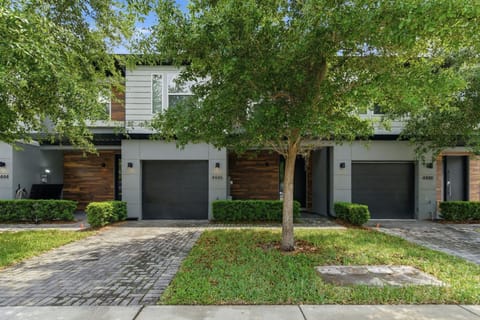 19-web-or-mls-4446LeReve-121