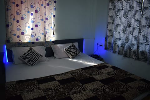Deluxe Room, Balcony | Desk, WiFi (free)