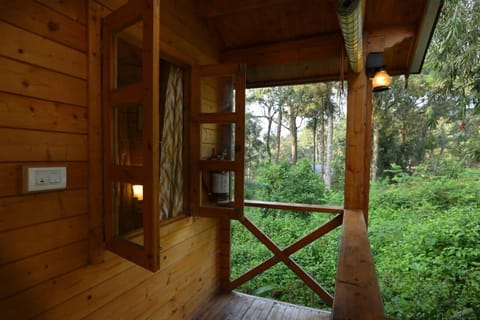 Standard Cottage | Property grounds