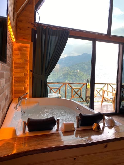 Bungalow, Balcony, Mountain View | Interior