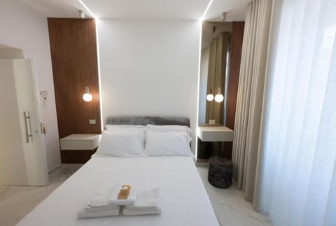 Classic Room, Balcony, Courtyard View | WiFi (free)