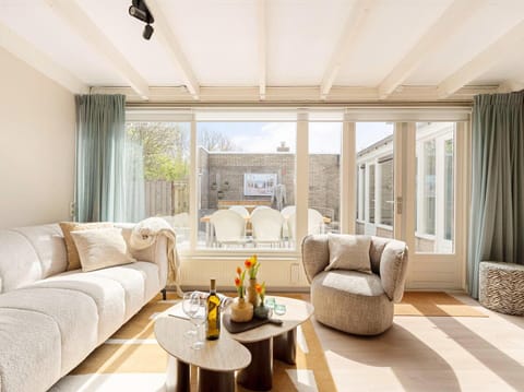 House | Living room