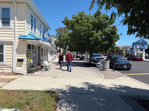Located right on Rehoboth Ave and 3 blocks to the beach!