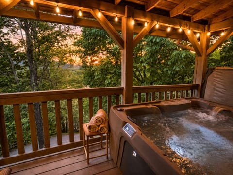 Enjoy a soak in the hot tub with some amazing sunset views!