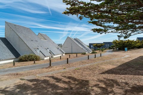 Immediate Surroundings [summer] (<1 km)
