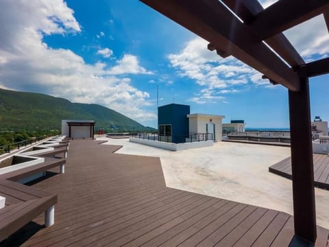 Comfort Apartment, Balcony, City View | Terrace/patio