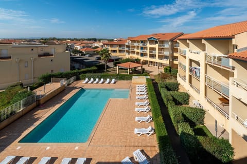 Holiday Home Swimming Pool