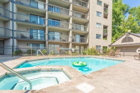 Deluxe Condo, Non Smoking, Pool View | Pool | Seasonal outdoor pool