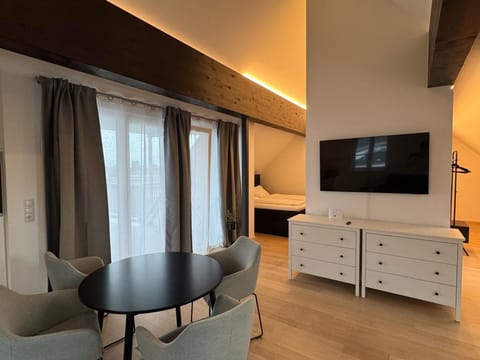 Superior Apartment, Balcony | Cribs (surcharge), WiFi (free), bed sheets