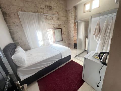Standard Room, City View | Desk, iron/ironing board, free WiFi