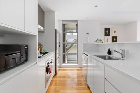 Apartment | Private kitchen | Cookware/dishes/utensils