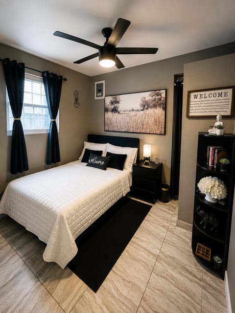 Cozy private studio with a comfortable bed and Wi-Fi
