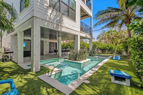 Private Heated Pool & Spa