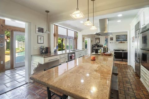 House, Multiple Beds, Pool Access, Pool View (Shadow Beach Retreat) | Private kitchen