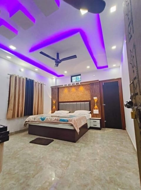 Deluxe Room, Air conditioning | Desk, laptop workspace, free WiFi