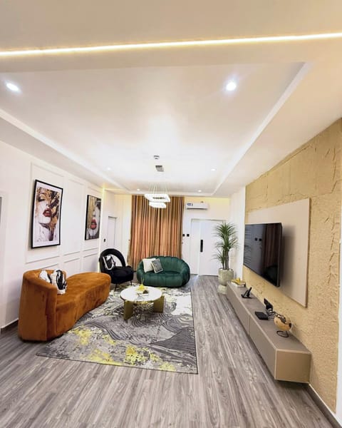 Deluxe Apartment, Balcony, City View | Living area