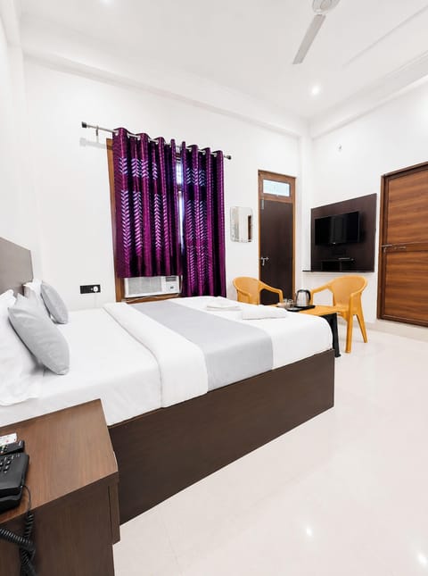 Deluxe Double Room, Air conditioning | View from room