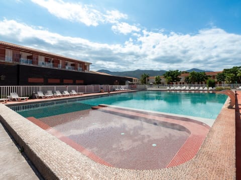 Apartment | Pool | Outdoor pool