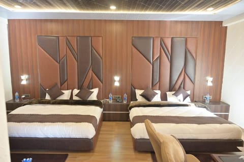 Family Room | Free WiFi