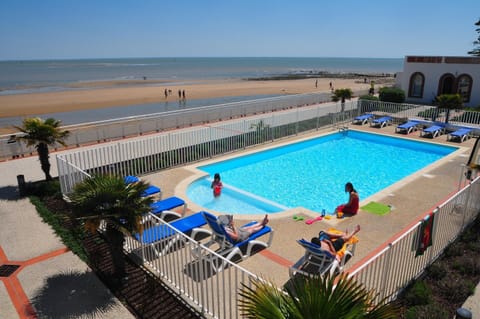 Apartment | Pool | Outdoor pool, a heated pool