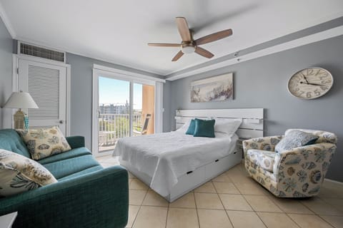 Living and Sleeping Area 