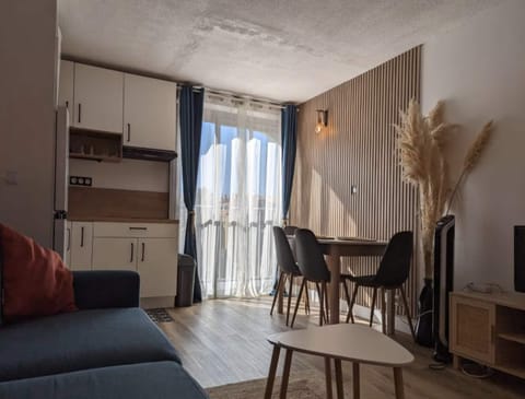 Apartment | Living room
